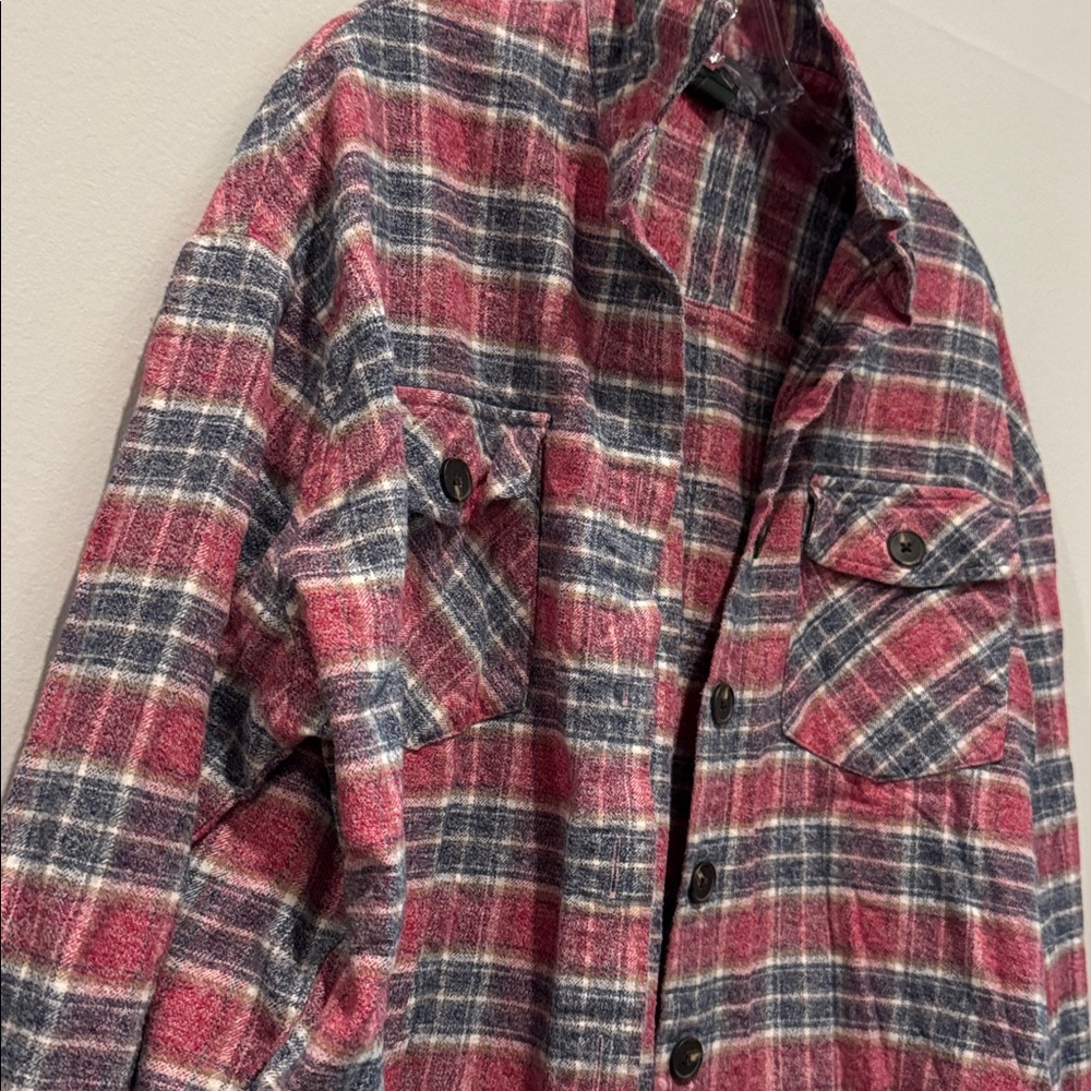 Patterned Flannel Long Sleeve - Picture 3 of 6